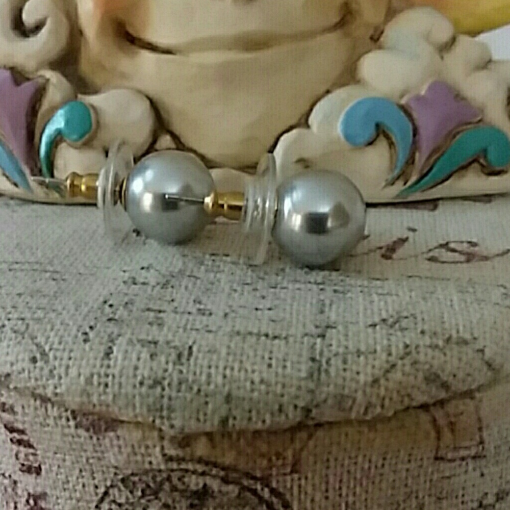 Kenneth Jay Lane Pearl Earrings (NWOT)